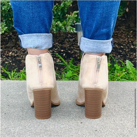Qupid Tortilla Beige Suede Ankle Boots (like new!) - Picture 5 of 12